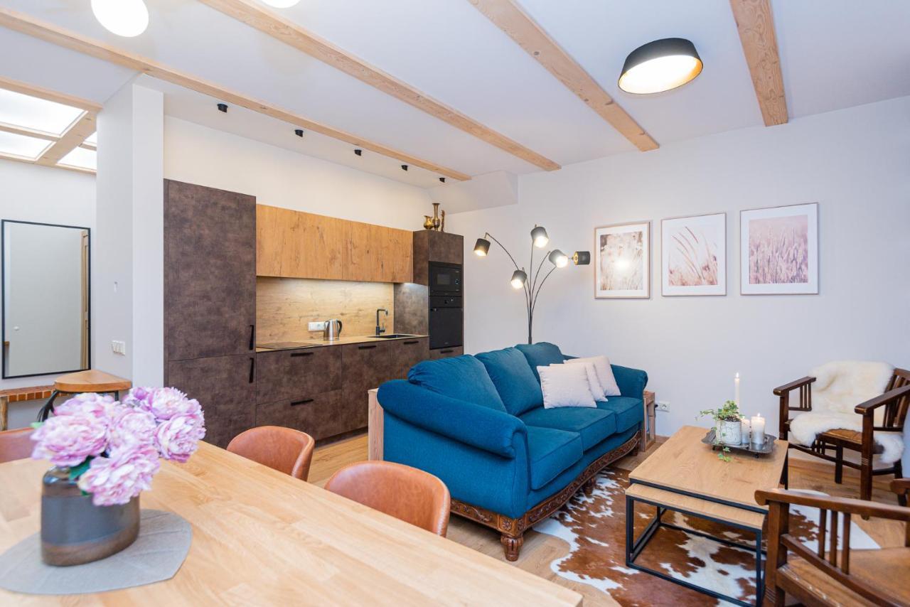 Memel Townhouse Apartamentai Klaipėda Exteriör bild