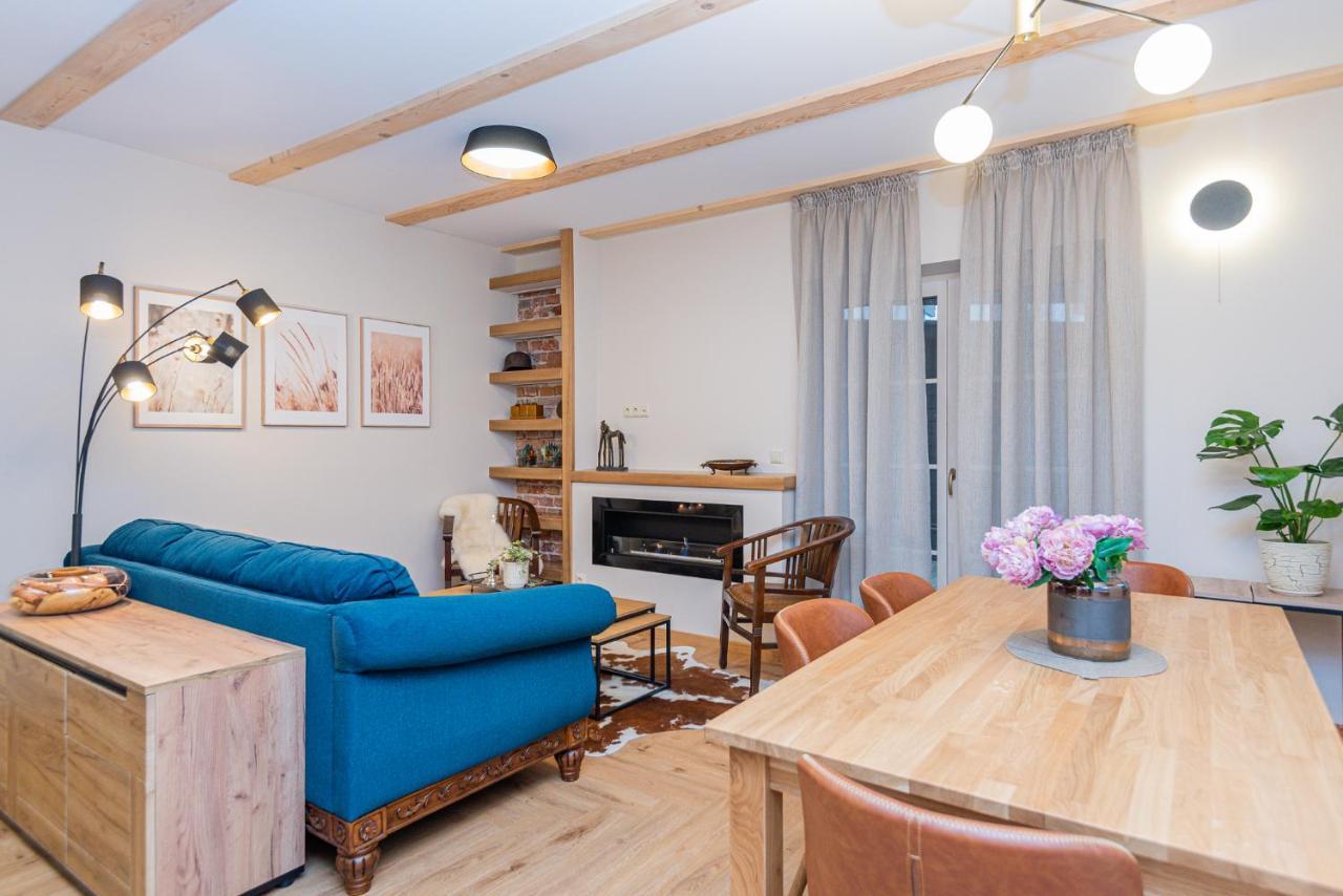 Memel Townhouse Apartamentai Klaipėda Exteriör bild